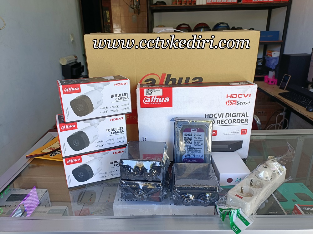 <p>Kamera CCTV merupakan kamera keamanan yang berkelanjutan karena kamera dapat bekerja dengan sendirinya selama 24 jam nonstop, dengan begitu lokasi yang sudah terpasang dengan kamara pengawas akan terjaga dengan aman dan setiap aktivitas di lokasi akan terekam dengan sendirinya setiap waktu, kamera berkualitas dan canggih.</p>